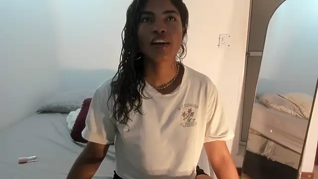 Snapshot of sienna_glow chatting on 30, 5, 2026 sienna glow online show from 30, 5, 2026