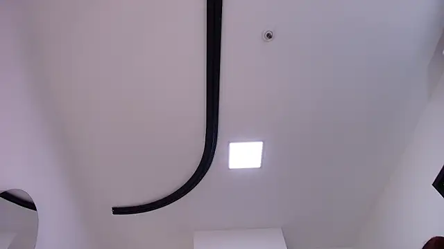 Snapshot of valecastro_ chatting on 24, 11, 2025 valecastro online show from 24, 11, 2025