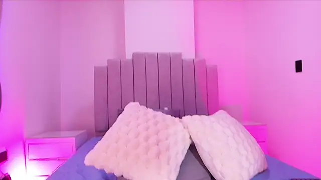 Snapshot of valecastro_ chatting on 29, 11, 2025 valecastro online show from 29, 11, 2025