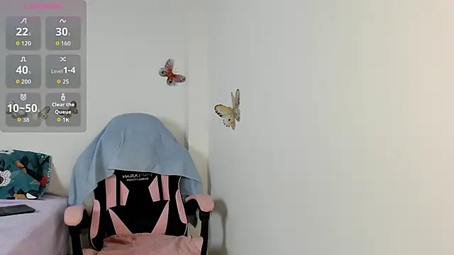 Snapshot of mari-ross chatting on 31, 10, 2025 mari-ross online show from 31, 10, 2025