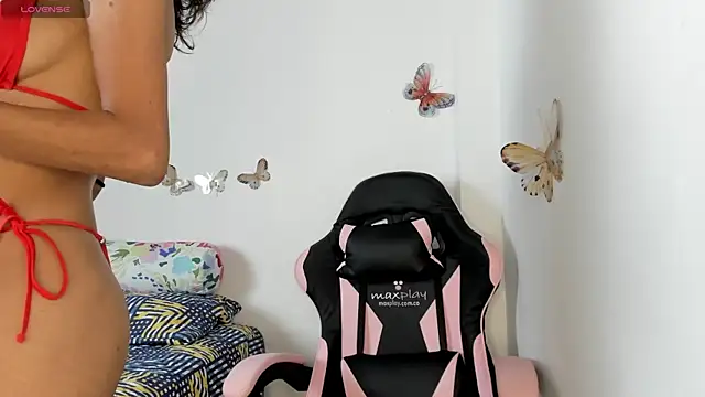 Snapshot of mari-ross chatting on 26, 10, 2025 mari-ross online show from 26, 10, 2025