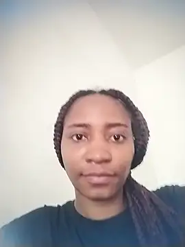 Snapshot of AmbarSmit chatting on 5, 10, 2025 AmbarSmit online show from 5, 10, 2025