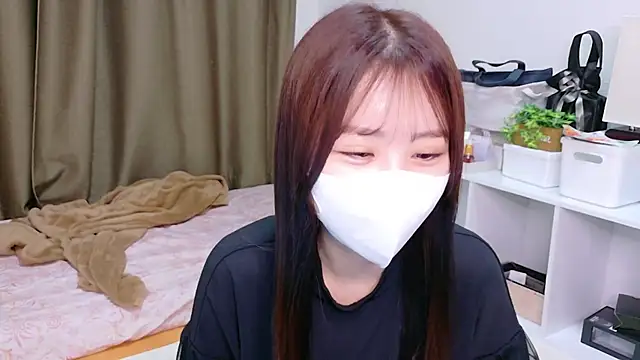 Snapshot of Ema_o0_chan chatting on 21, 12, 2025 Ema o0 chan online show from 21, 12, 2025