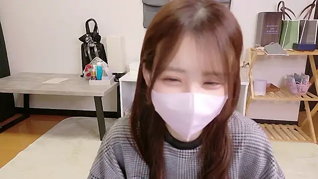 Snapshot of Ema_o0_chan chatting on 18, 11, 2025 Ema o0 chan online show from 18, 11, 2025