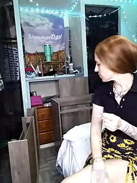 Purple2StayThnxx online show from 12, 1, 2026