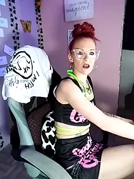 Purple2StayThnxx online show from 17, 11, 2025