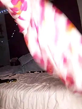 Purple2StayThnxx online show from 8, 1, 2026