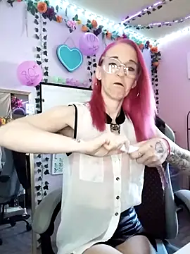 Purple2StayThnxx online show from 16, 10, 2025