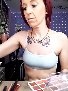 Snapshot of Purple2StayThnxx chatting on 12, 5, 2026 Purple2StayThnxx online show from 12, 5, 2026