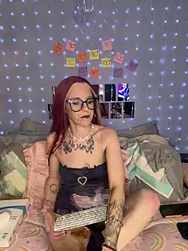 Snapshot of Purple2StayThnxx chatting on 9, 5, 2026 Purple2StayThnxx online show from 9, 5, 2026