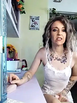 Snapshot of Purple2StayThnxx chatting on 14, 5, 2026 Purple2StayThnxx online show from 14, 5, 2026
