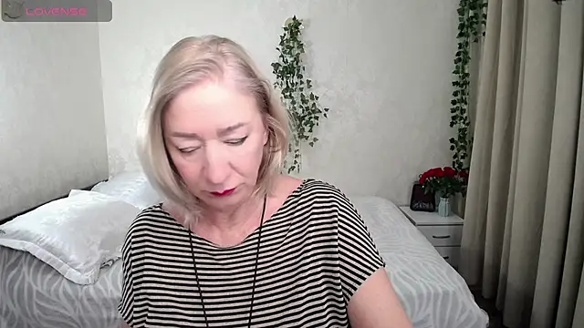 Snapshot of hunters_woman chatting on 29, 11, 2025 hunters woman online show from 29, 11, 2025