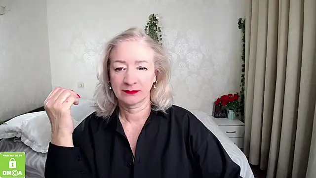 hunters woman online show from 2, 3, 2026