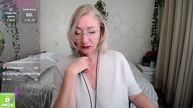 Snapshot of hunters_woman chatting on 20, 10, 2025 hunters woman online show from 20, 10, 2025