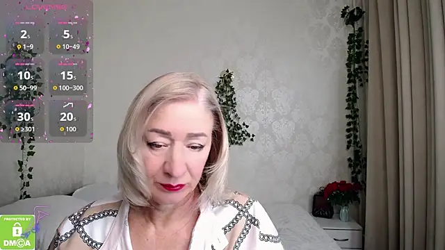 Snapshot of hunters_woman chatting on 6, 11, 2025 hunters woman online show from 6, 11, 2025