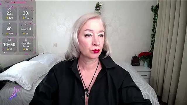 hunters woman online show from 14, 6, 2026