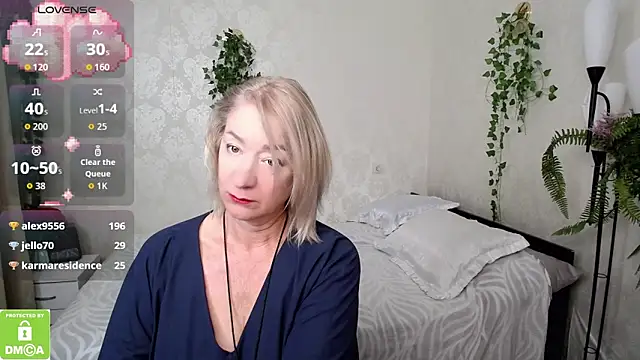 Snapshot of hunters_woman chatting on 15, 10, 2025 hunters woman online show from 15, 10, 2025