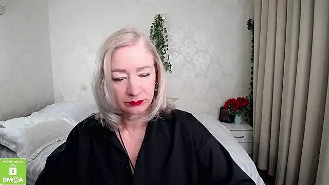 hunters woman online show from 1, 3, 2026