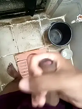 Snapshot of twpatil chatting on 14, 10, 2025 twpatil online show from 14, 10, 2025