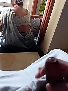 Snapshot of twpatil chatting on 22, 11, 2025 twpatil online show from 22, 11, 2025