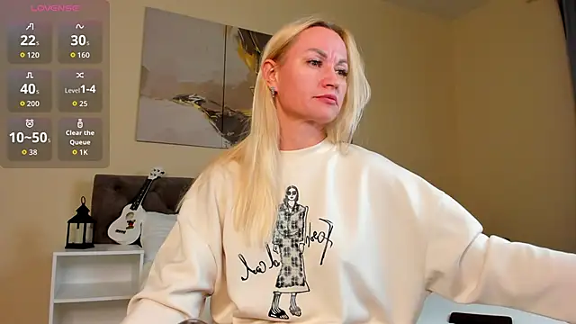 KiraSun online show from 16, 10, 2025