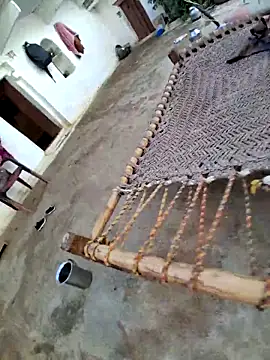 RAYI Queen 3 online show from 6, 2, 2026