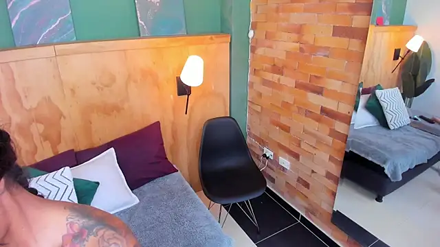 milavega  online show from 3, 12, 2025