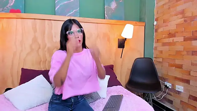 milavega  online show from 27, 11, 2025