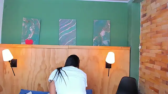 milavega  online show from 17, 11, 2025