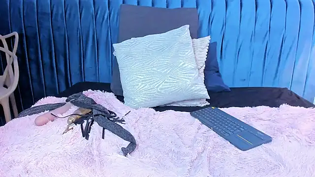 milavega  online show from 19, 4, 2026