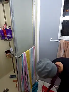 amymatthews92 online show from 15, 12, 2025