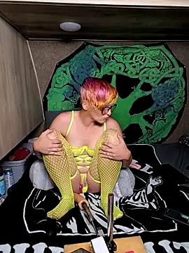 amymatthews92 online show from 12, 6, 2026