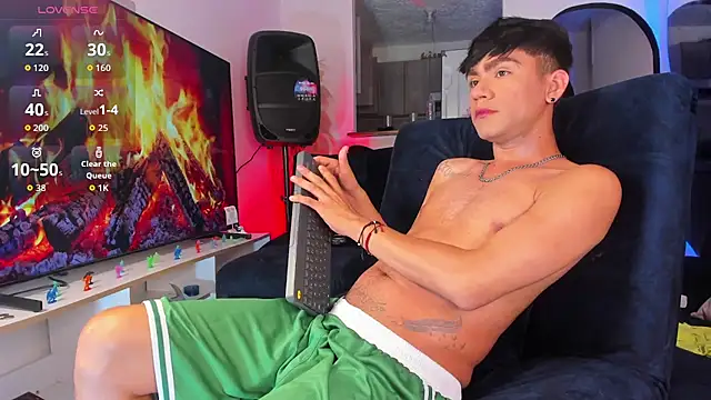 Snapshot of Steven_baby69 chatting on 30, 11, 2025 Steven baby69 online show from 30, 11, 2025