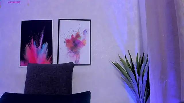 Snapshot of Keira_Corleone chatting on 22, 11, 2025 Keira Corleone online show from 22, 11, 2025