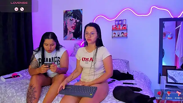 Snapshot of Dilan_and_Mia chatting on 9, 10, 2025 Dilan and Mia online show from 9, 10, 2025