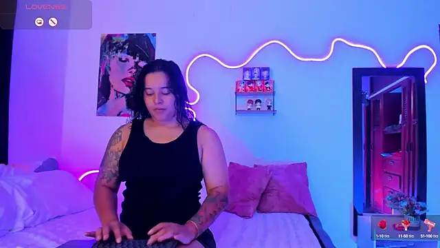 Snapshot of Dilan_and_Mia chatting on 1, 10, 2025 Dilan and Mia online show from 1, 10, 2025