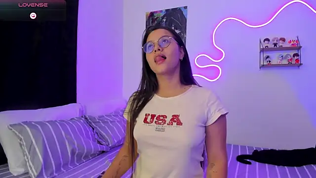 Dilan and Mia online show from 13, 11, 2025