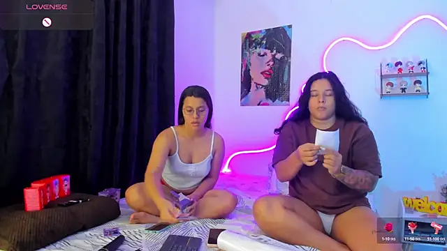 Snapshot of Dilan_and_Mia chatting on 18, 9, 2025 Dilan and Mia online show from 18, 9, 2025