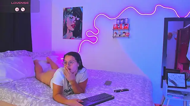 Dilan and Mia online show from 10, 10, 2025