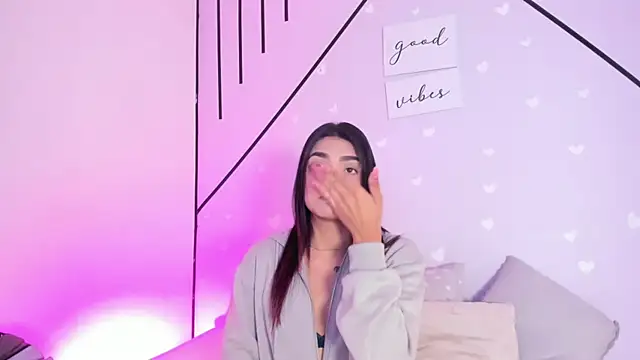 MiahCornell  online show from 23, 3, 2026