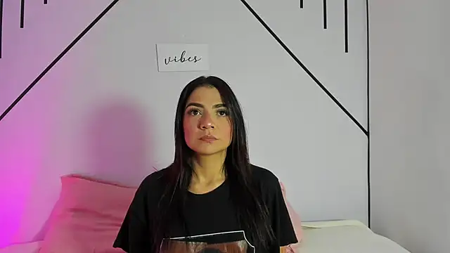 Snapshot of MiahCornell_ chatting on 28, 10, 2025 MiahCornell online show from 28, 10, 2025