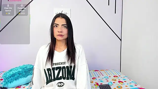 MiahCornell  online show from 3, 12, 2025