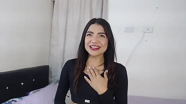 MiahCornell  online show from 21, 4, 2026