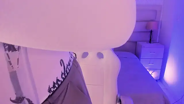 Maxxxine1 online show from 18, 1, 2026