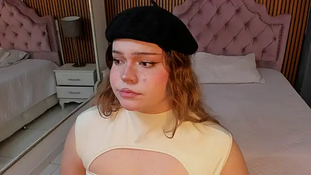 Maxxxine1 online show from 23, 9, 2025