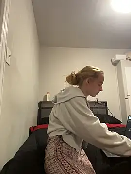 SeccySerena online show from 25, 2, 2026