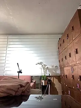 Sallem Pink online show from 27, 2, 2026