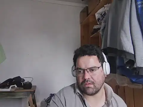 Snapshot of condorito222 chatting on 6, 6, 2026 condorito222 online show from 6, 6, 2026