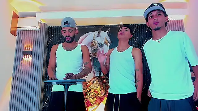 Snapshot of Dominic_Max_ chatting on 28, 10, 2025 Dominic Max online show from 28, 10, 2025