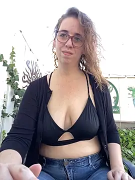 sweetsocalgirl online show from 15, 9, 2025